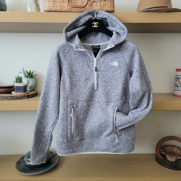 The North Face Tops - The North Face Crescent Half-zip Hoodie pullover Women size M